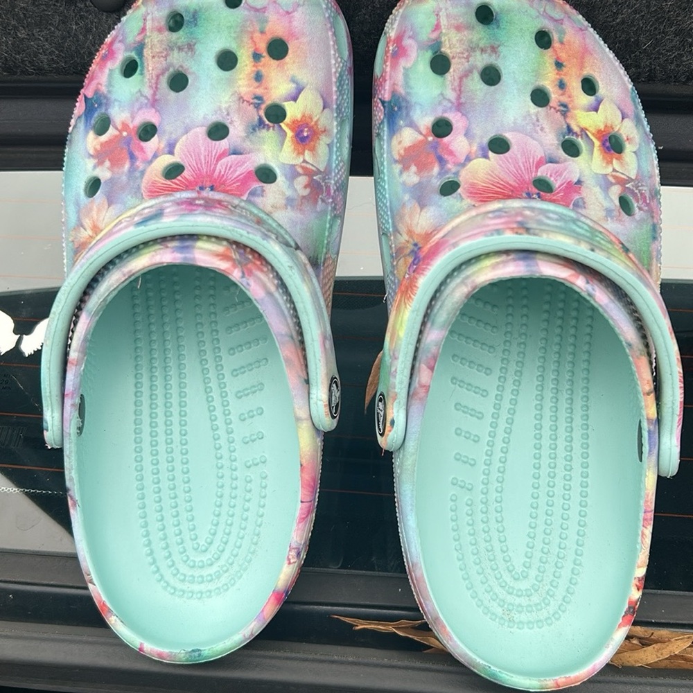 CROCS Floral Pastel Sandals